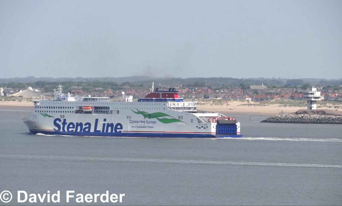 faerder46's tweet photo. Stena Embla @StenaLine @StenaLineUKIE passing the radar tower @PeelPorts outbound to Belfast @BelfastHarbour from Birkenhead on 27/5/26.#Stenaline #stenaembla #belfast #liverpool #ferry #stena https://t.co/cGNbLTK3Hg