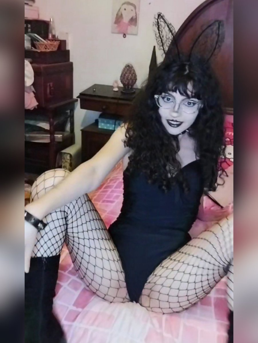 sofypika's tweet photo. Posting these here because I'm afraid they won't last long on Instagram🥲 #selfie #bunnygirl #blacklipstick #fishnets #bunnysuit https://t.co/brTe9SRwM4