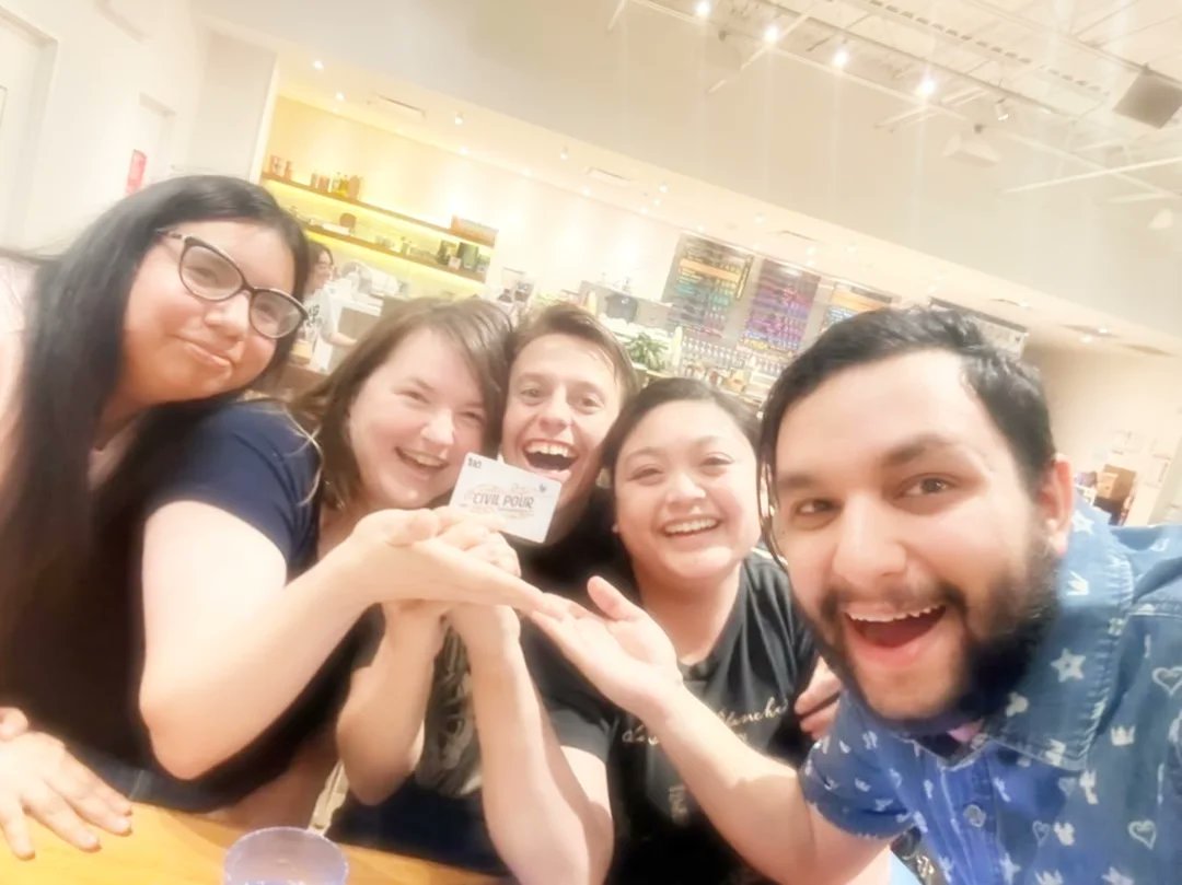 BrunaNeptune's tweet photo. ♡ Friends are like stars. The more you are around them, the more they will light up around you and make you shine brighter alongside them! 🌟

(Love these humans! ^^) https://t.co/NSsG1XjYaA
