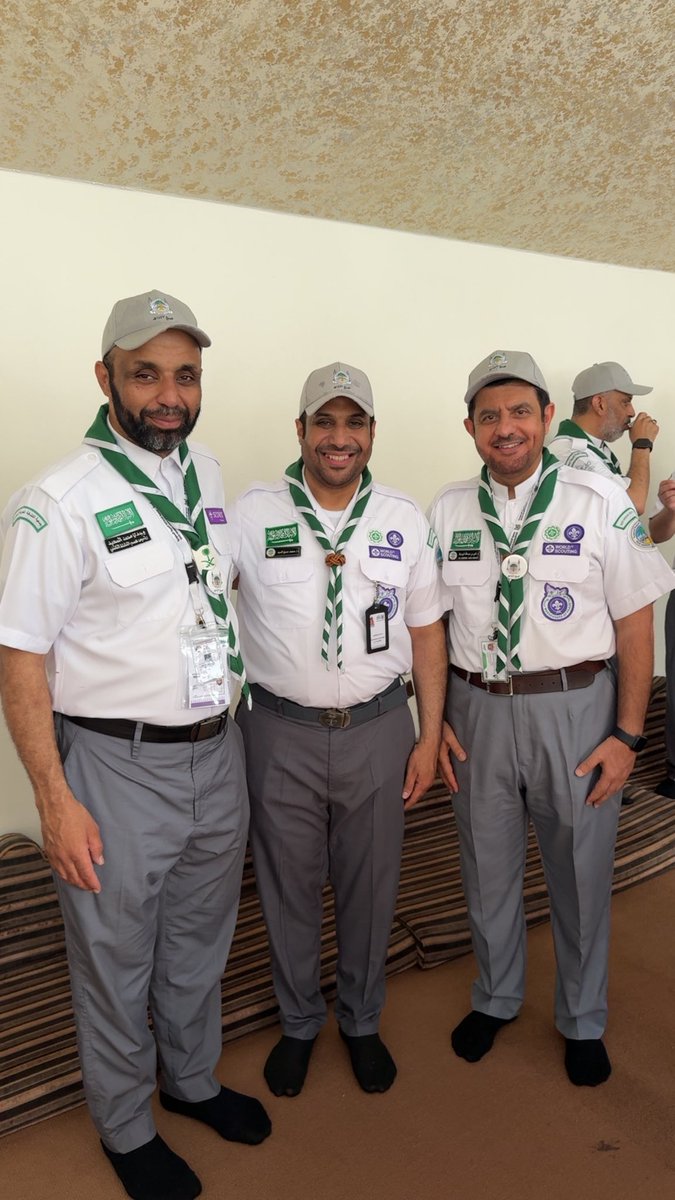alsaeedWMH's tweet photo. في صورة تجمعني مع الدكتور محمد السيد المشرف العام على معسكرات الخدمة العامة حج ١٤٤٧ و قائد عام معسكرات الخدمة العامة الدكتور انور ابو عباءة في حفل معايدة القيادة العام ب 
#جمعية_الكشافة_العربية_السعودية
#حج_1447هـ
#حياكم_الله https://t.co/SibKgP4CBR