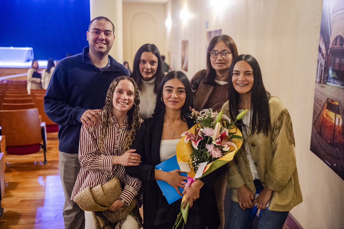 UTECuy's tweet photo. Detrás de cada título hay esfuerzo, familia y comunidad 🎓

Celebramos las titulaciones de UTEC Centro-Sur en Durazno, junto a nuevos profesionales que aportarán soluciones ambientales, energéticas y digitales a la región.

¡Felicitaciones! ✨ https://t.co/eZe8DlM4Yi