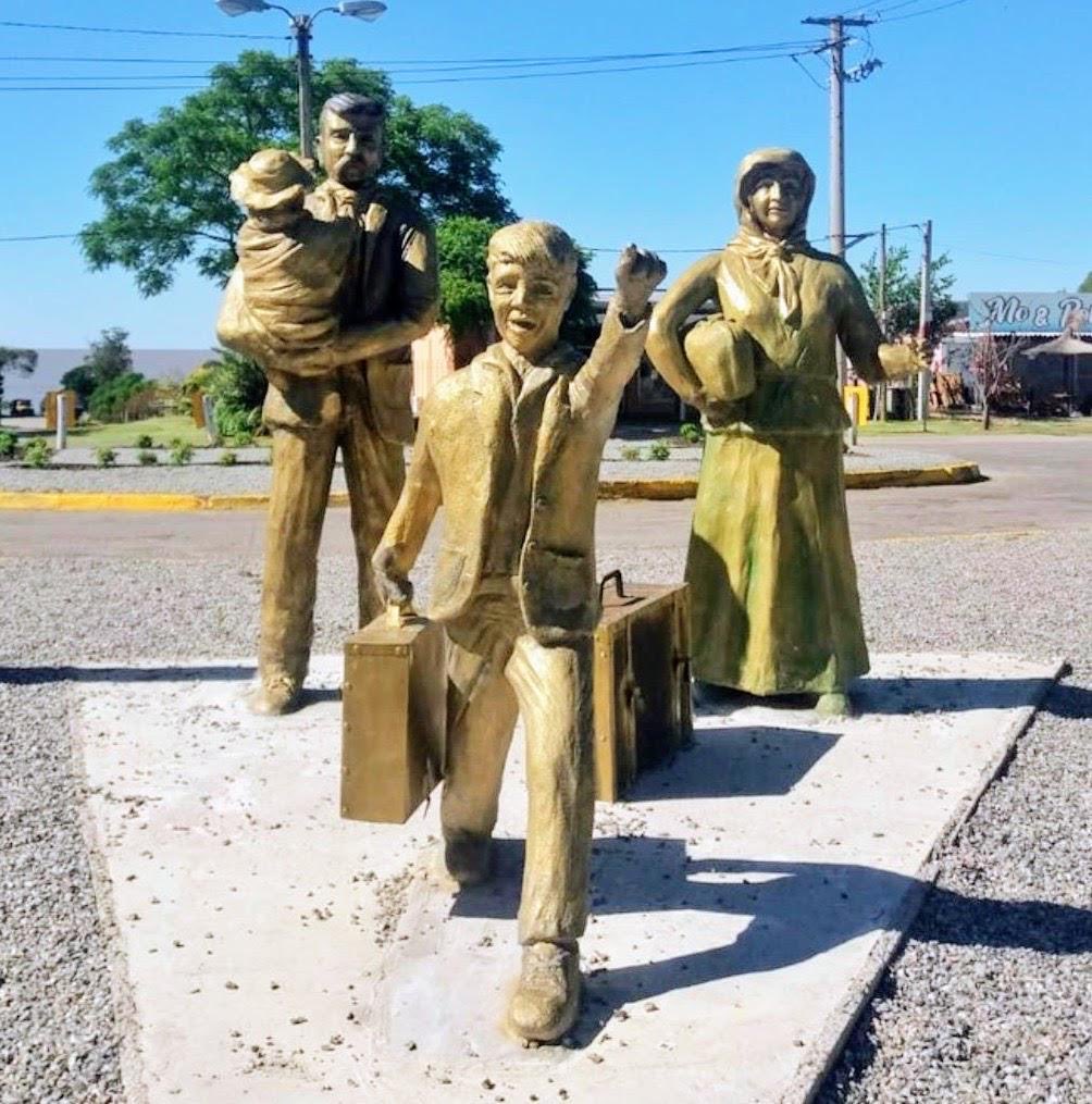 albertosilvauy's tweet photo. 1 OPORTUNIDAD 1
En la recorrida #UruguayporDentro , este sábado 30, vamos a recorrer #ColoniaInmigrante, nuevamente junto a la Prof de Historia Carolina Lazo.
1 devolución x motivos de fuerza mayor, generaron esta única OPORTUNIDAD.
Wasat 097381870
ventas@siur.com https://t.co/6O8O8kcbGs