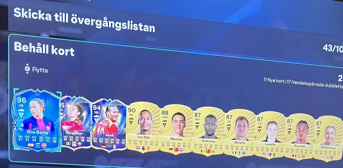 Moonwalk3r_Swe's tweet photo. Got two of ’em from two packs 🤯. @FUT_Accountant https://t.co/1UXgNWxjGp