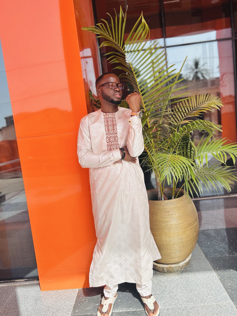 kabla_c's tweet photo. Eid Mubarak world🌎 https://t.co/FZNnUeZIGq
