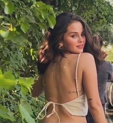WorldwideSelG's tweet photo. Selena Gomez’s beauty is ethereal ☁️ https://t.co/dXGu5mkNPJ