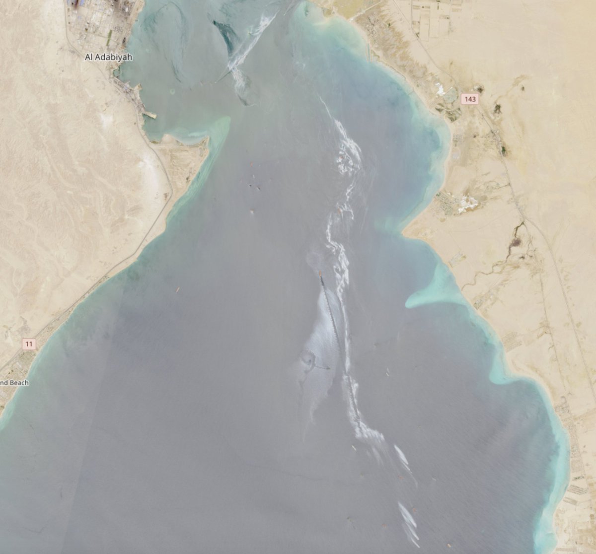 AtlasObserver's tweet photo. Someone spilled oil near the Suez canal https://t.co/zX7tsgsLHh