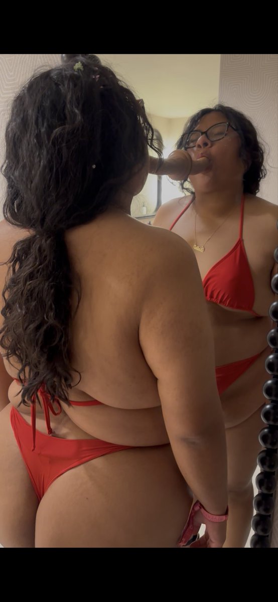 AmyLoveazz's tweet photo. @xosaxah Hello babe we’re matching https://t.co/UlMzuFP2ES