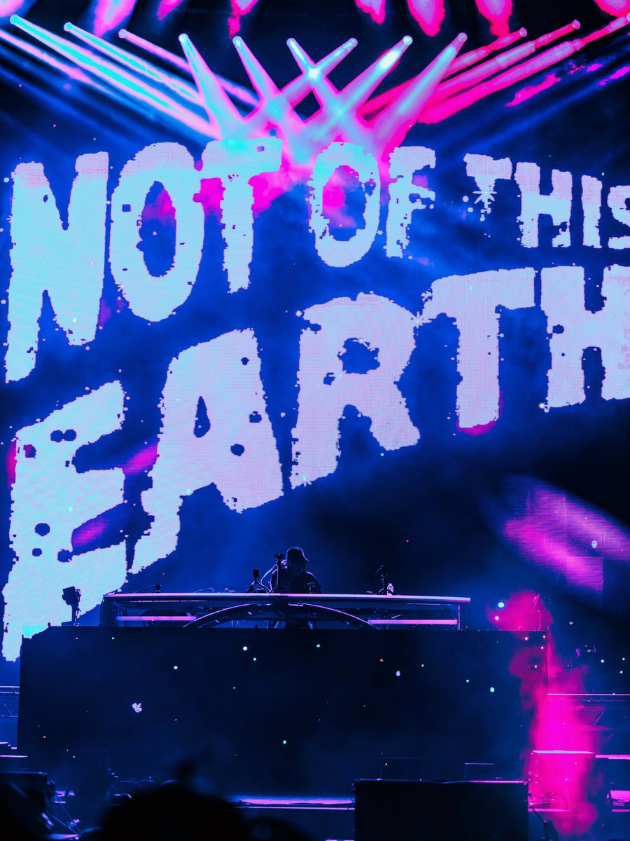 lsdream's tweet photo. It’s not all love and light ..except… these moments were 100% def that!! Grateful we got to connect and make some memories. Thank you for getting down w me. Thank you for the love /comments / DMs. I got some news for the PNW soon, I feel like doing a small intimate show, up close and personal 🫶🏼 stay tuned … 

Love uuuuu