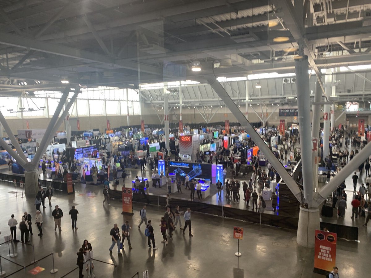 MicrobotMedical's tweet photo. Thank you, #DeviceTalksBoston, for the opportunity to speak today! We had a great discussion focused on improving #accessibility &amp; expanding access to advanced #care. Thank you to everyone who attended!

Learn more about LIBERTY®: https://t.co/7dCXr96lsp https://t.co/SSb7QIlqlz