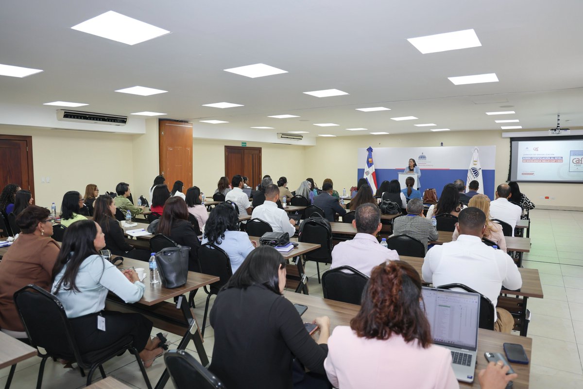 MapRDo's tweet photo. Asimismo, se realizó la primera jornada de sensibilización de esta importante certificación, en la que participaron 30 instituciones priorizadas que están interesadas en conocer los lineamientos y beneficios de este modelo de excelencia. https://t.co/1TuxJBvlBR