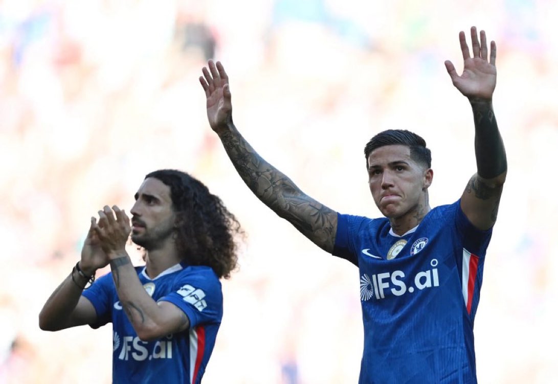 TheEaglesBridge's tweet photo. 🇦🇷 🇪🇸 What are your thoughts on Enzo Fernandez and Marc Cucurella wanting to quit Chelsea?

What do you think? 

#CFC https://t.co/wRutnWbRVj