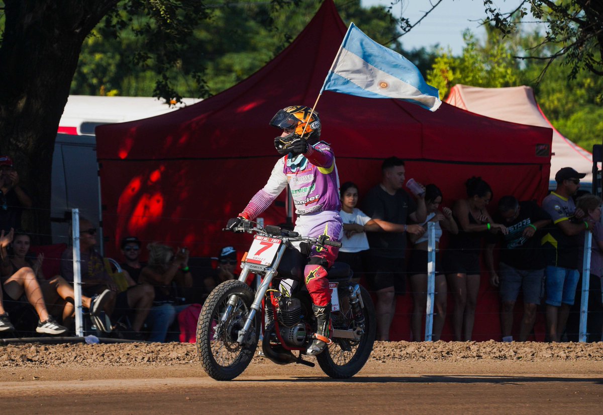 FuelUniverseTV's tweet photo. La previa de Suardi: tres punteros no ganadores y una paridad estable
LINK ➡️ ||| https://t.co/M5Lx3Dofej |||
#CAM #Suardi #GatoMotos #FuelUniverse https://t.co/yjyGEbrcNq