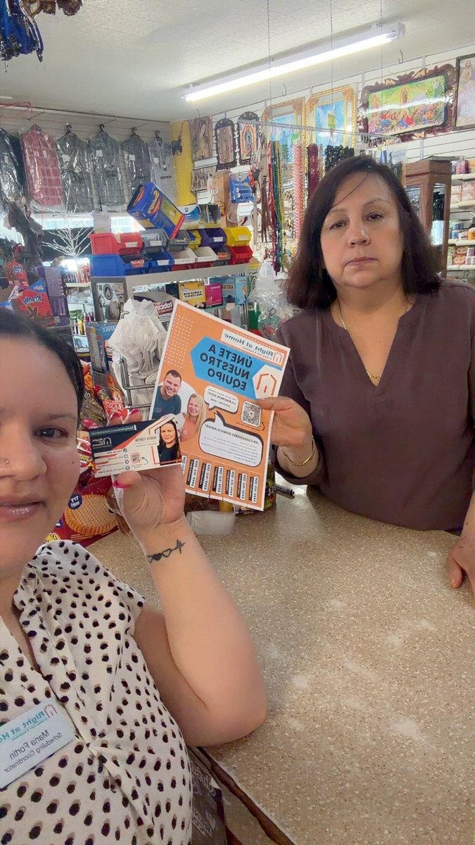 RightAtHomeNEB's tweet photo. Sometimes our job means hittin’ the streets! 💙

¡A veces nuestro trabajo significa correr las calles!

And today Maria did just that! She is on the search for Spanish speaking individuals who have a passion for caring for others!
¡Y hoy María hizo exactamente eso! ¡Ella está... https://t.co/LaM6swLV0m