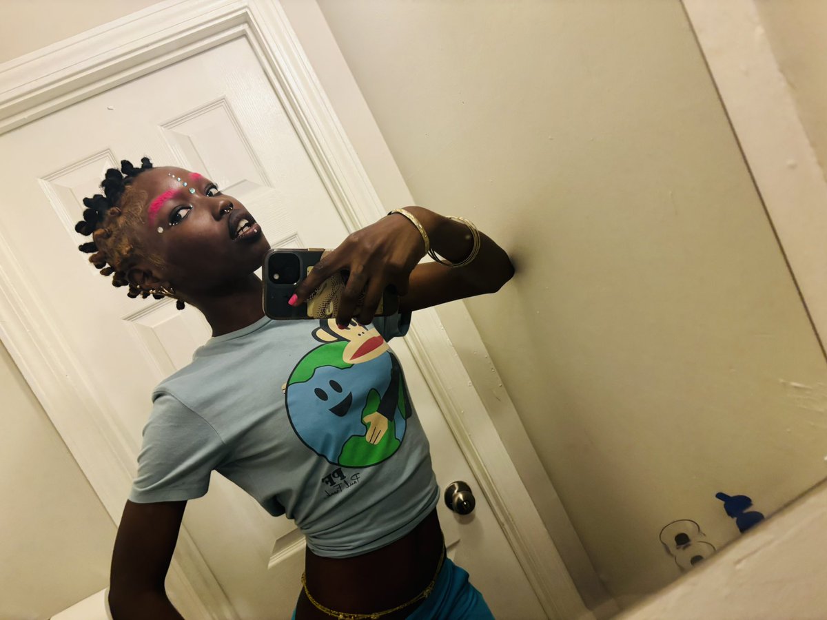 sexyaltblkgirl's tweet photo. https://t.co/eZiGbzLWOg