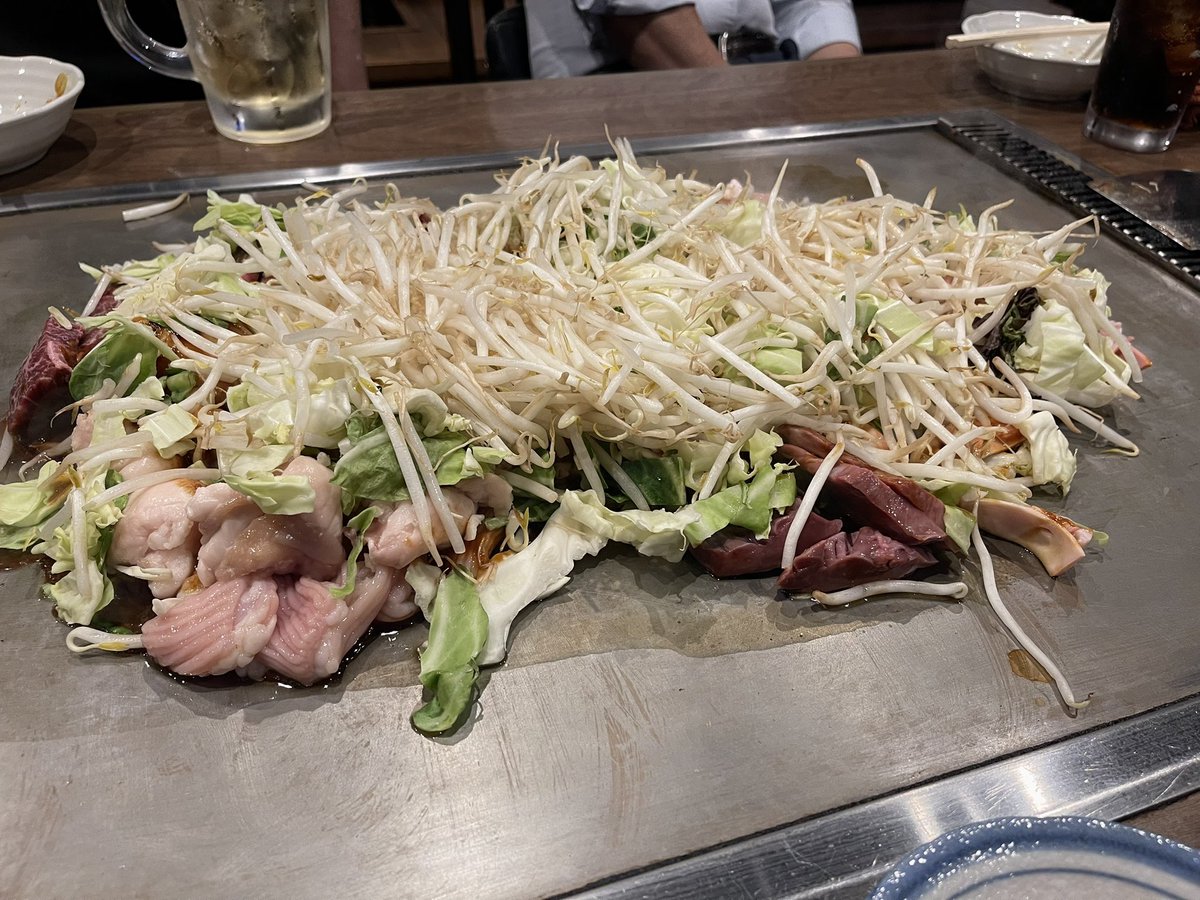 bita_kin's tweet photo. モツ焼き
鉄板焼き
にんにくとホルモン
野菜
最強！ https://t.co/KzvU1sSaFj