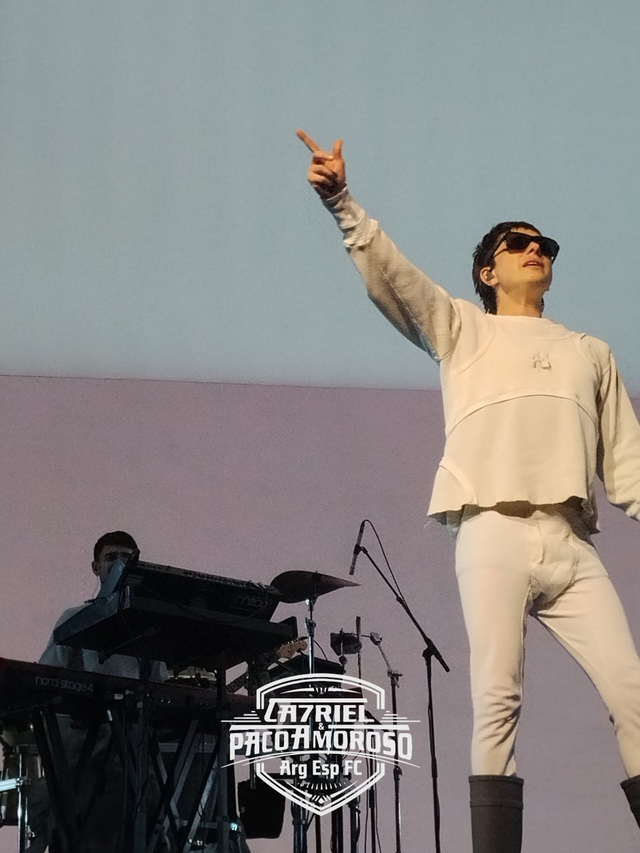 ca7rielypacoFC's tweet photo. #PacoAmoroso on fire! 🔥🚒Directamente desde
@colorsxstudios Madrid en el evento @Ballantines @ca7rielypaco #catopaco #katopaco #madrid #freespirits @CA7RIEL_RE_KPO https://t.co/Vj0zEt7zUT