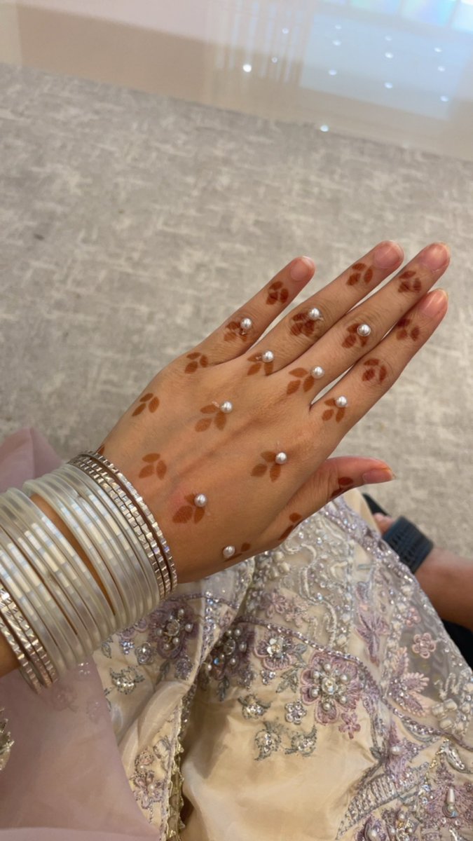 kallibilli07's tweet photo. Eid Mubarak jungli janwars🤭🤪 https://t.co/PSolS81Np7