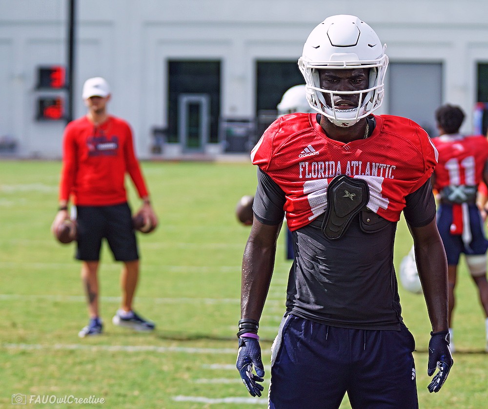 FAU_Owls_Nest's tweet photo. Also no longer with the Owls is WR Jade Card. Appeared in 9 games for #FAU in 2025 netting 2 catches for 5 yards. https://t.co/e0Pg45jX8R