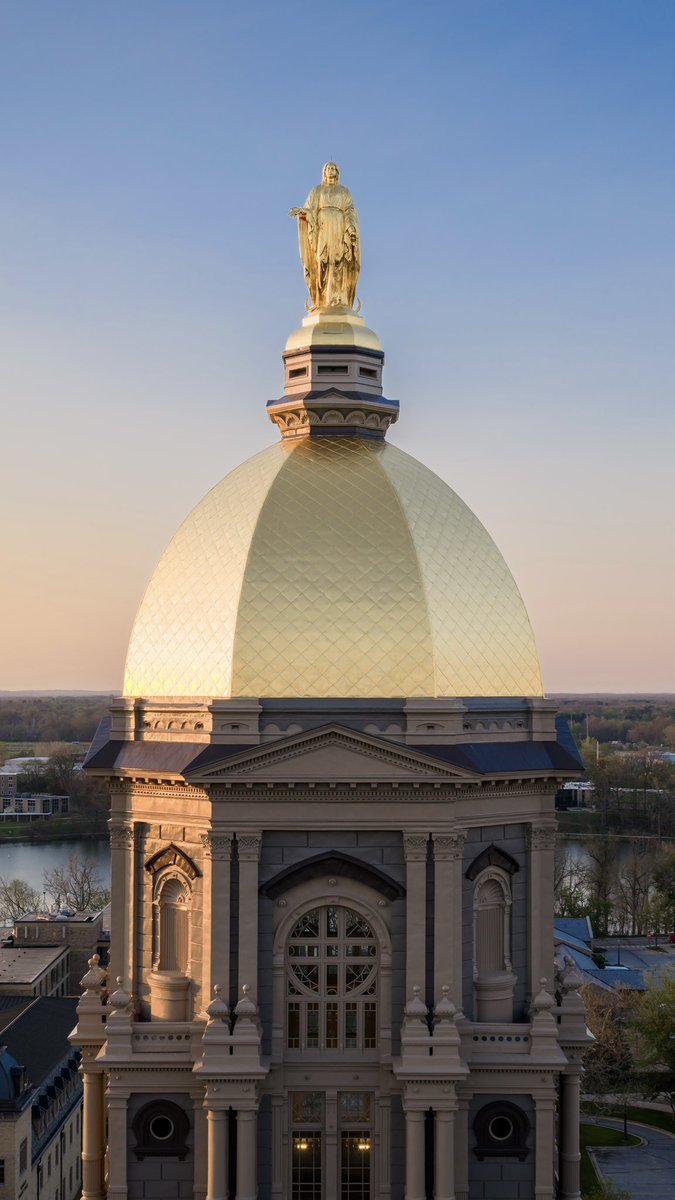 FightingIrish's tweet photo. Straight to the lock screen📱
Tap + hold to save your favorites 

#GoIrish☘️ | #HowardBaileyFinancial https://t.co/zoD0AnZhkS