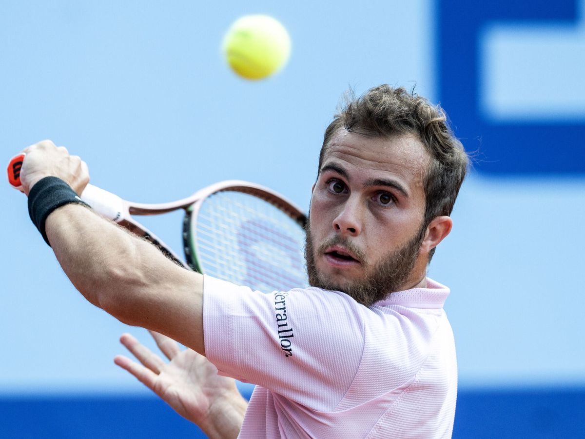Christian2dos's tweet photo. GASTÓN - CERUNDOLO:

▶️ Partido a priori sencillo para Fran pero enfrentarte a un francés en Roland Garros es el peor escenario en el que me gustaría ver al argentino, ya de por si le cuesta mucho mantener el nivel y la concentración durante todos los momentos de un partido, pues jugando con todo el público en contra y vs un rival con un juego tan ‘atípico’ como Gastón va a sufrir más de lo que indica la cuota, seguro.

Recomendación: Set Gastón. 🚨

Canal Gratis: https://t.co/Q6cxRajiAu (O link en Biografía)