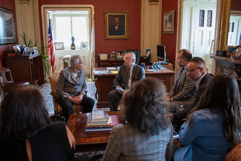 ToniPreckwinkle's tweet photo. Today, Cook County joins people across Illinois in thanking @SenatorDurbin for a lifetime of extraordinary public service.

For decades, Senator Durbin has led with integrity, compassion and an unwavering commitment to working families. https://t.co/GNnf9zHobw
