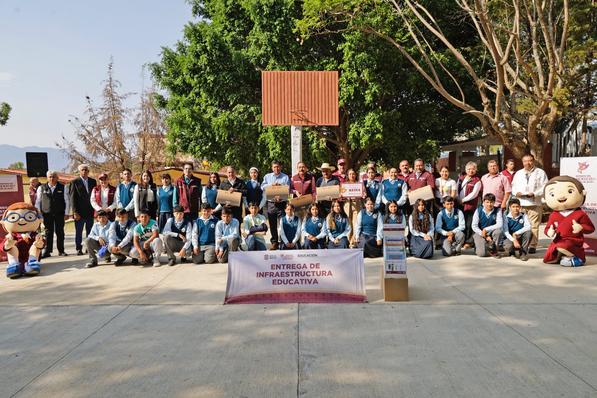 SeducEdoMex's tweet photo. ✨🏫 ¡Seguimos transformando las escuelas de #IxtapanDelOro y #DonatoGuerra con #SECTIEnTuComunidad!

Con 4.3 mdp, el Secretario Miguel Ángel Hernández Espejel fortaleció espacios educativos con:

🧱 Infraestructura
⚒️ Rehabilitación
🪑 Mobiliario
💻 Computadoras https://t.co/PUjN5qjZ5H