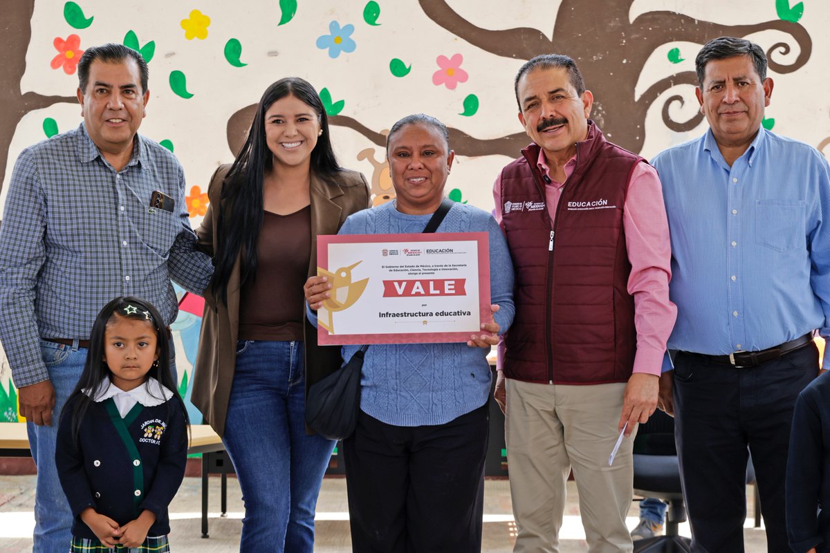 SeducEdoMex's tweet photo. ✨🏫 ¡Seguimos transformando las escuelas de #IxtapanDelOro y #DonatoGuerra con #SECTIEnTuComunidad!

Con 4.3 mdp, el Secretario Miguel Ángel Hernández Espejel fortaleció espacios educativos con:

🧱 Infraestructura
⚒️ Rehabilitación
🪑 Mobiliario
💻 Computadoras https://t.co/PUjN5qjZ5H