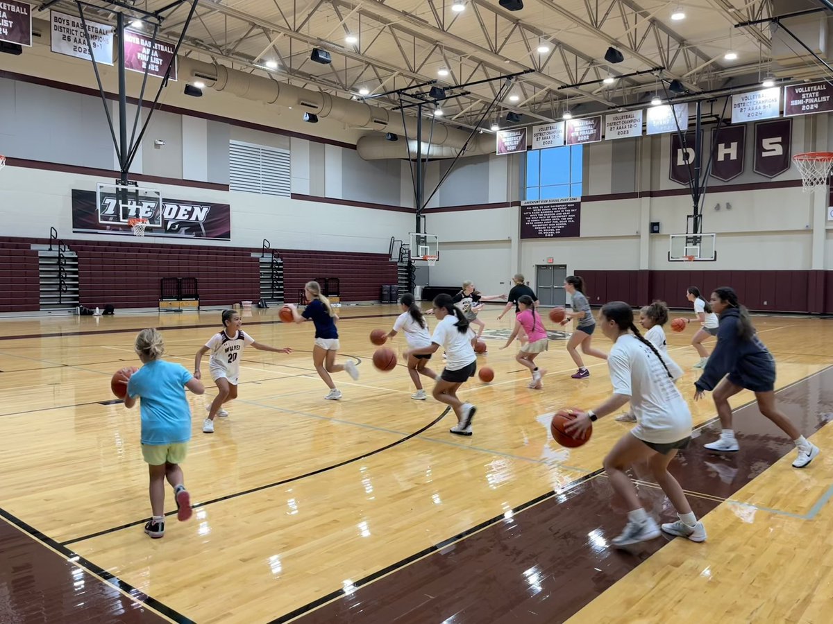 DHS_GHoops's tweet photo. Day 2 of camp! Fun was had! #BTP https://t.co/lp7BP82eM0