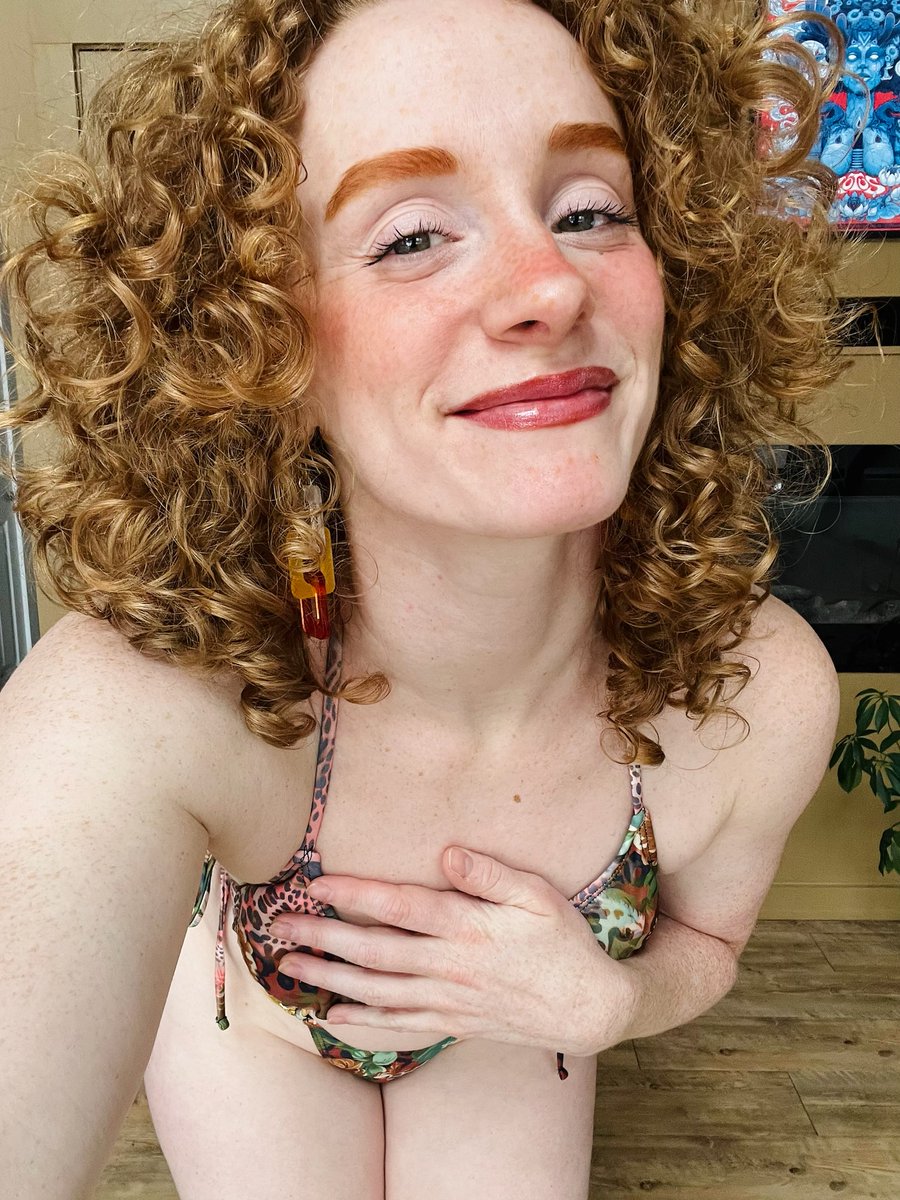 Amy Ginger Hart tweet media