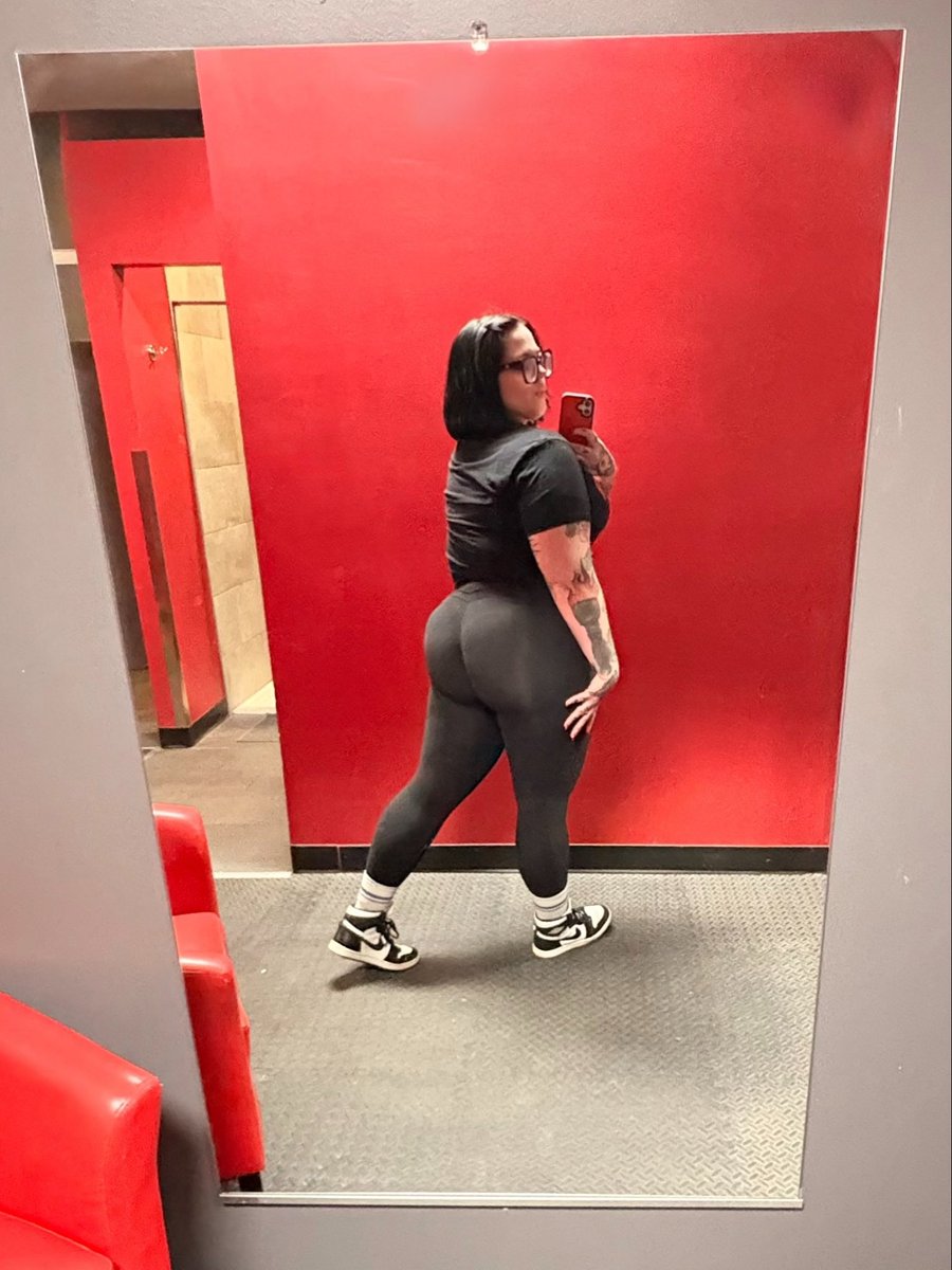 Bimbo Baggins (@bimbobagginsx) / Posts / X