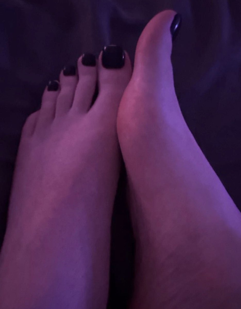 underclouds02's tweet photo. @rt_feet https://t.co/kMp6GSPxu4