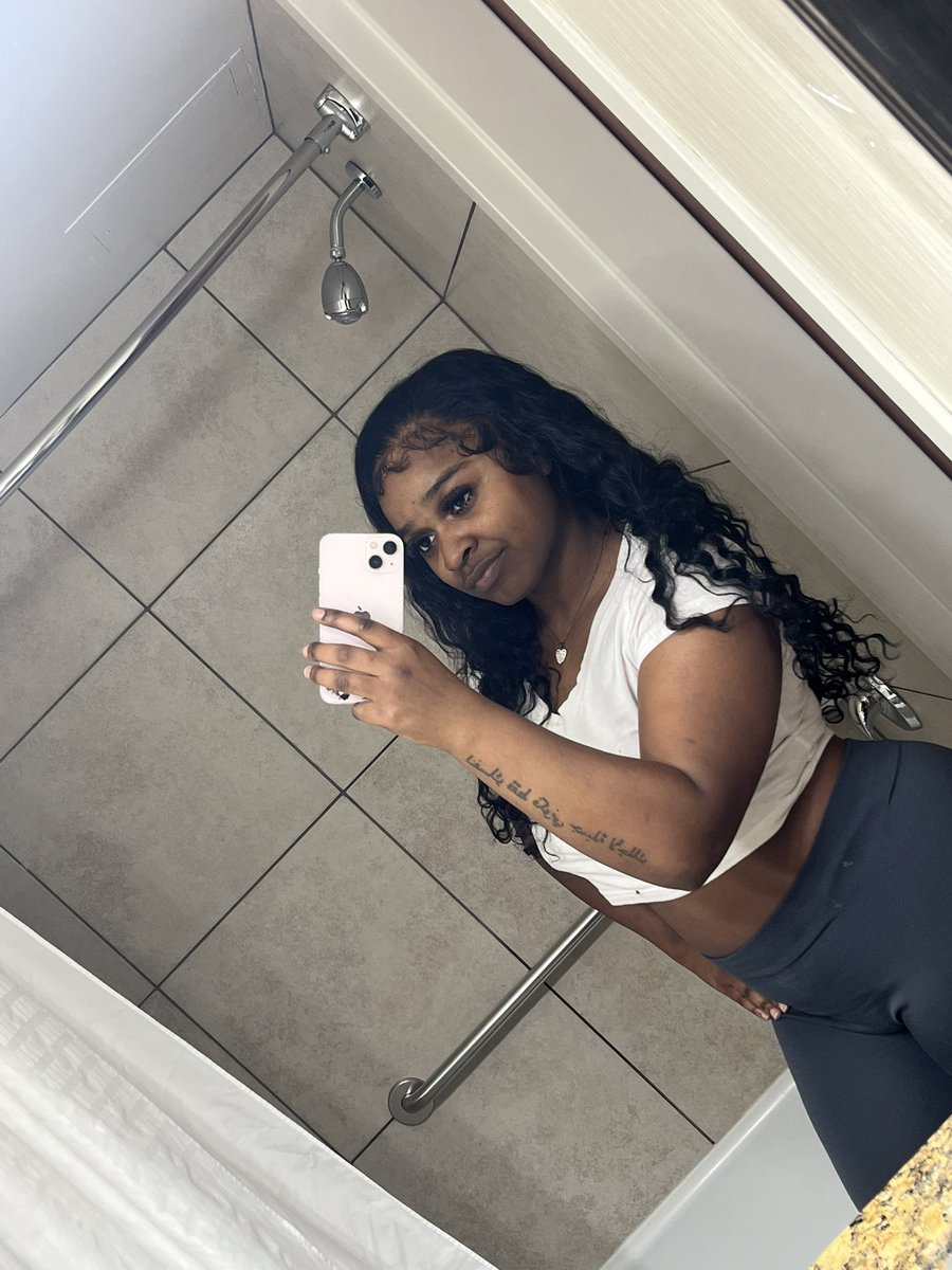 Latonjana's tweet photo. Sweet and spicy 🍭 https://t.co/hQgqTzF65l