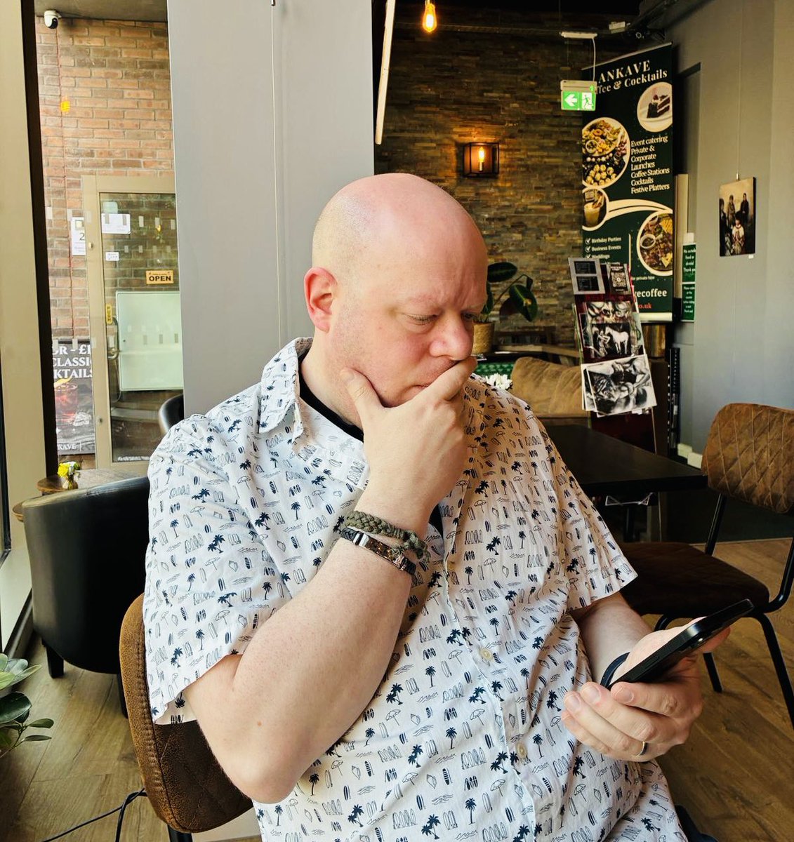 danielmatthews8's tweet photo. 📱 🤔 ☕️ 🫶🏻

Deep thinking, plenty of researching, lots of planning.

What kind of coffee do I want!

Life is full of possibilities, and sometimes it’s the simplest decisions that have to be made.

Keeping positive thoughts and positive energy. 

#mrdanielmatthews #inspiration #deepthinking #positivity #energy