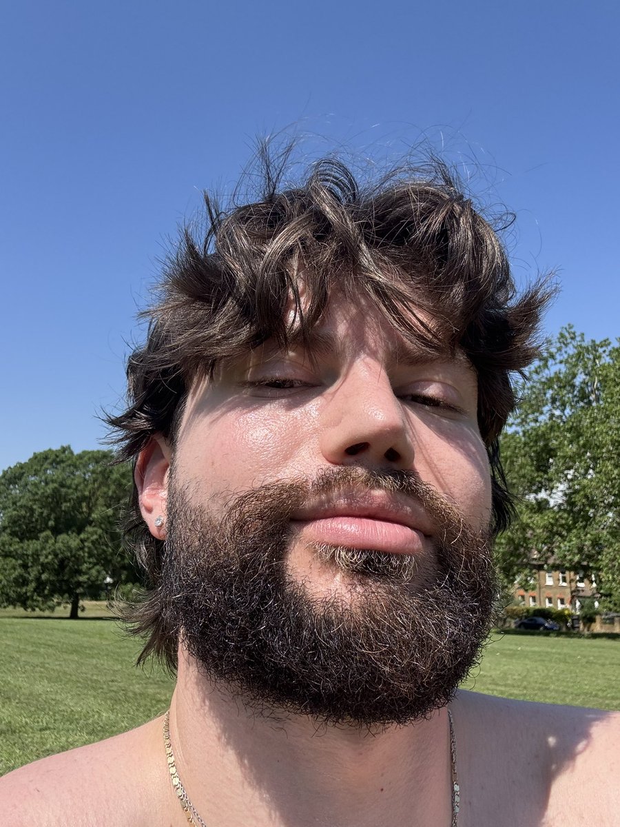 greygaury's tweet photo. Summer !!!!! https://t.co/cTmfjnUbEe