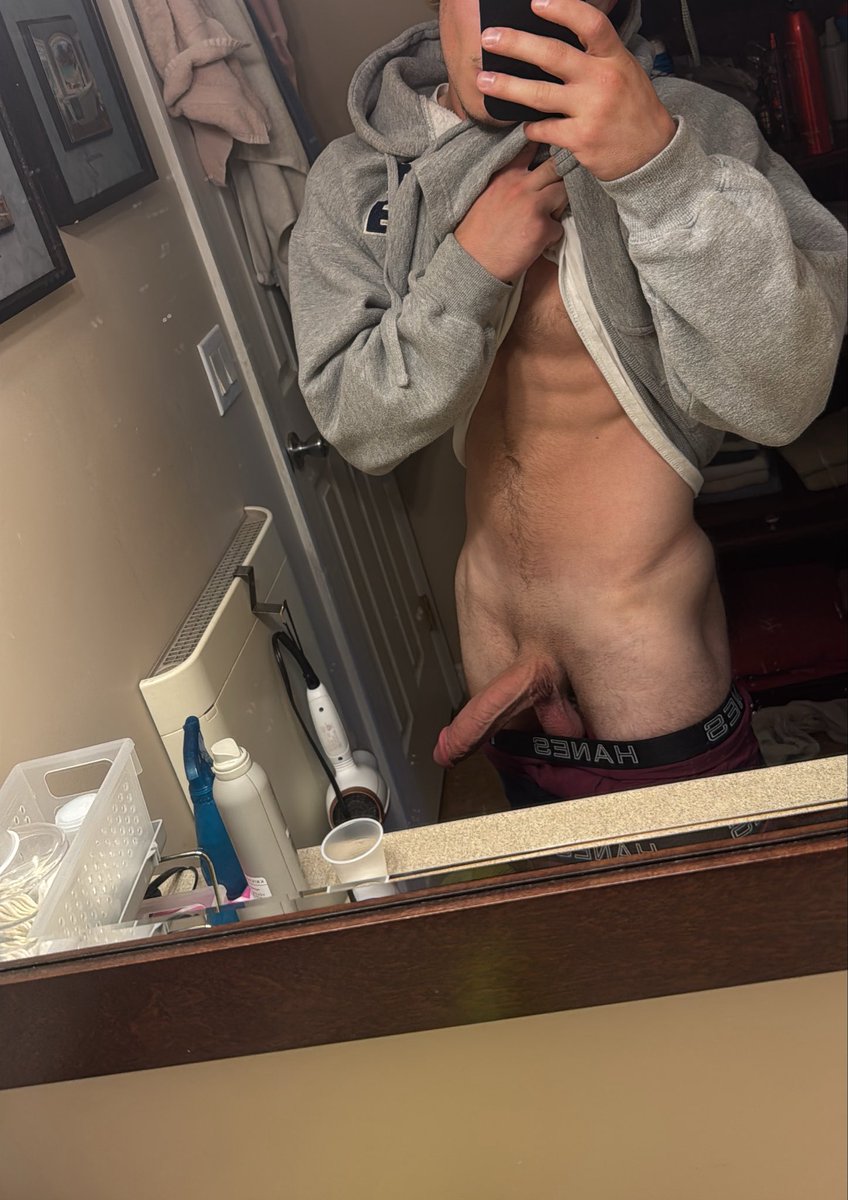 young_hung8's tweet photo. Long sweaty day
#nsfwtwt #bwc https://t.co/PLepChNaEs