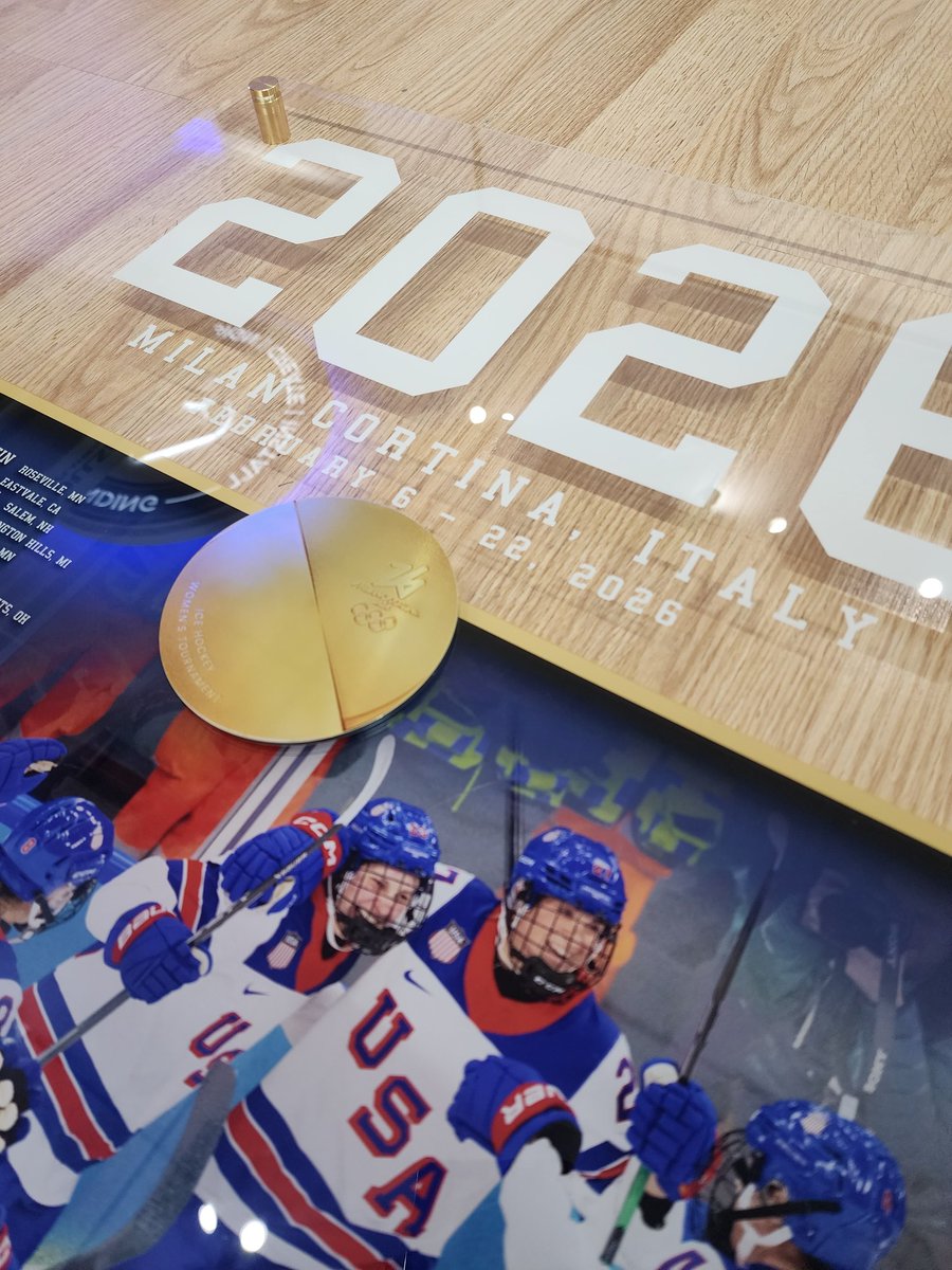 KJ_Branding's tweet photo. Proud to show off this graphic we just created for @usahockey Women's Olympic Gold Medal Winning team.
It'll look fantastic at the Team Headquarters when we install soon!
Still brings back good memories from that Gold Medal game!
#designcreateinstall #usahockey https://t.co/cEShxnKW9R