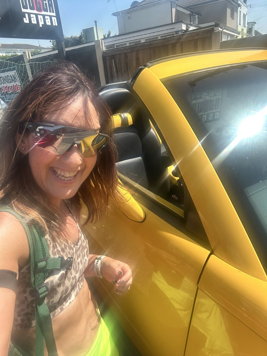 romfordrunner's tweet photo. I’m smiling but really today was a tough day. And yet I’m lucky I got to run and exercise. Despite the mental struggle. I might not be good enough but I’m trying my hardest and I will never ever give up. https://t.co/TKQuUNstYv