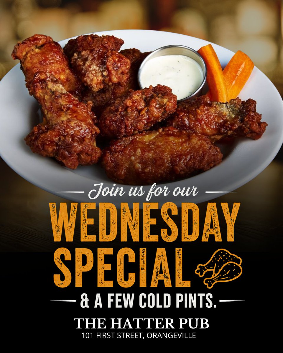 Hatterpub's tweet photo. Wing Wednesday - 🍺 Enjoy our award-winning wings with a variety of sauces to choose from. Pound of wings &amp; fries $12.

See you at the pub🍺🍗

#WingNight #WingWednesday #HatterPub #Orangeville #GastroPub #YourLocalPub #BestWingsInTown #HatterWings #BestWings https://t.co/Tl3ElR18SM