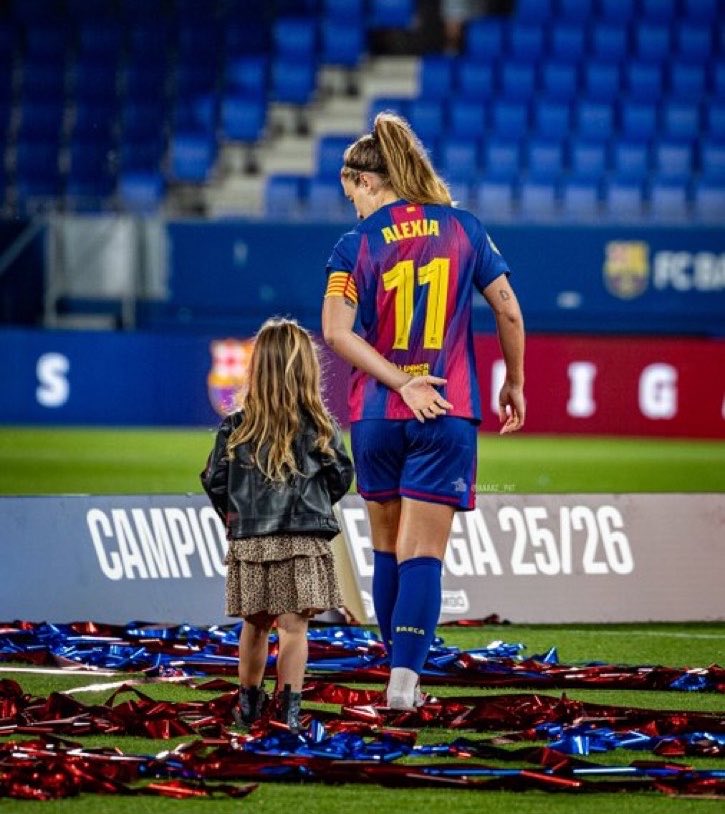 Alba tweet media