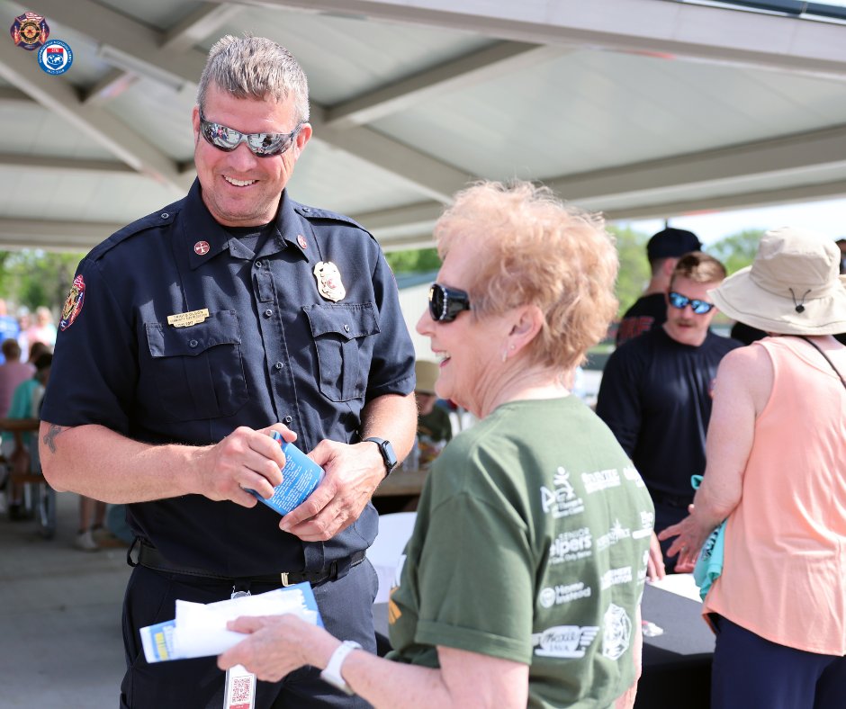 WestFargoFire's tweet photo. We had a fantastic time joining the West Fargo Park District for their Walk in the Park event!

Our Community Risk Reduction team provided valuable insights into community resources, fire extinguisher safety, and additional steps seniors can take to enhance their safety. https://t.co/39TVyje8aK