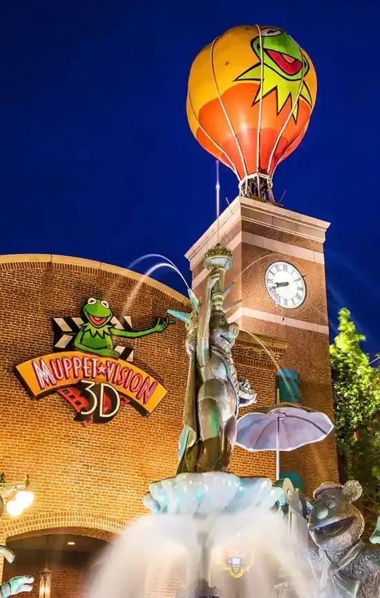 HistoryAtDisney's tweet photo. Muppet Vision 3D with the original signage and Hot-Air Balloon at Disney’s Hollywood Studios. https://t.co/1VKW3Pszzh