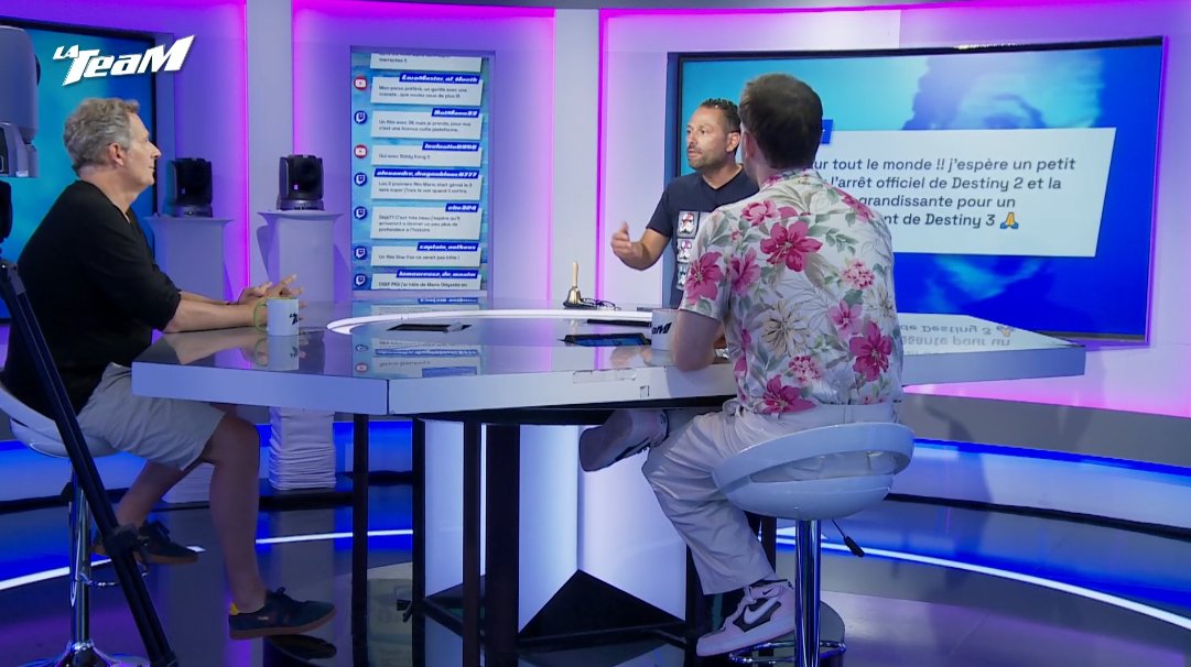 GamerDigital's tweet photo. Alors que #LaTeam a bouclé sa 11ᵉ émission ce mercredi 27 mai, ce sont encore plus de 3 000 spectateurs qui se sont réunis rien que sur Twitch pour suivre notre équipe favorite.
Au-delà de ces chiffres, La Team est à deux doigts de réussir son pari, à savoir : être présente au moins jusqu'à la fin du Summer Game Fest (5 juin), et nous pouvons les féliciter rien que pour cela.
Continuons à les soutenir, ils le méritent amplement. 💪