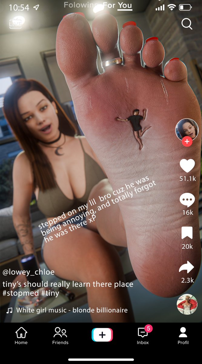 sizesmith's tweet photo. you really gotta be careful to not anger someone when your a tiny, cuz on the off chance there having a bad day, its gonna get a lot worse for you. 

#sizetwitter #giantess https://t.co/bZvpme6833