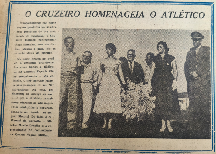 memoriacam's tweet photo. @HugaoAE @HugaoAE Em 25 de março de 1958 o Cruzeiro homenageou o Atlético com uma flâmula e uma corbélia de flores em razão de seu 50º aniversário.
Repare bem como, pela foto, pode muito bem ser esta mesma da imagem. https://t.co/Sb4CGhTPfn