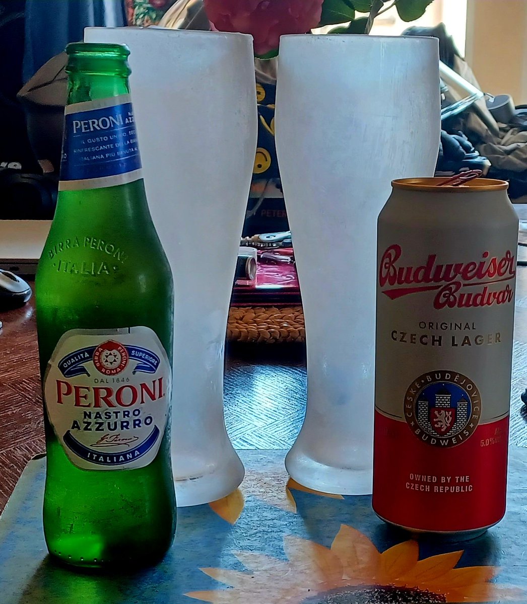 MotorwestStudio's tweet photo. Glasses frosted in the freezer, ready for a cold pour of beer 🍺 https://t.co/z6xGmqDo2P
