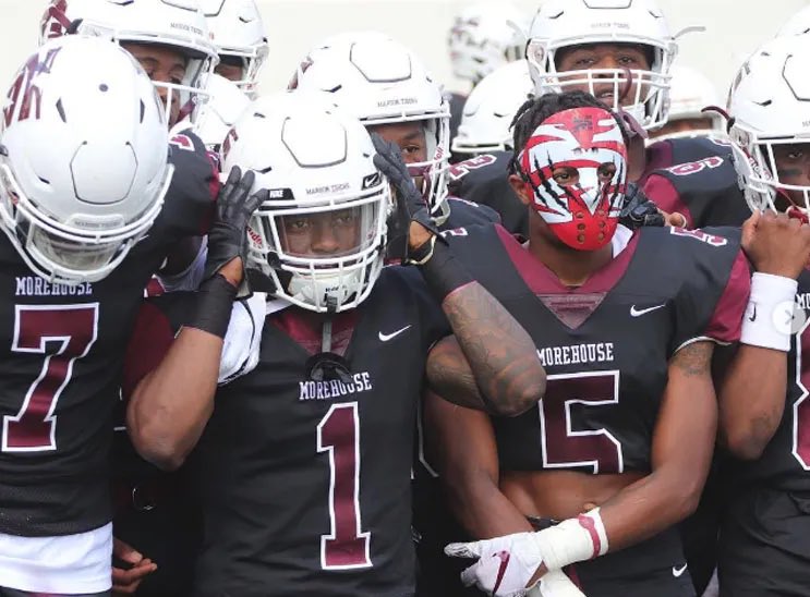 ChyrackGold42's tweet photo. Blessed to have a great visit at Morehouse today! Grateful to receive a full offer! Thankful to @MJonesJr6 and the entire staff for the opportunity and hospitality✝️#AGTG https://t.co/04L75Z85vm