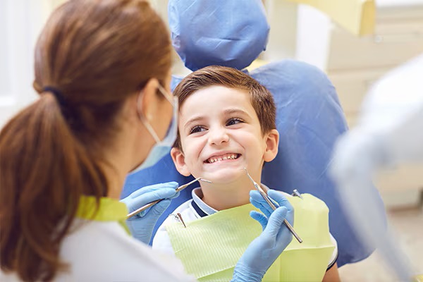 DOCSEducation's tweet photo. Your young patients deserve happy, healthy smiles. Find quality, affordable pediatric crowns at Henry Schein, proud partner of DOCS Education. #HenrySchein #PediatricDentistry #DentalCrowns  https://t.co/wEJs3Re4kp https://t.co/upPFo4Vlbd