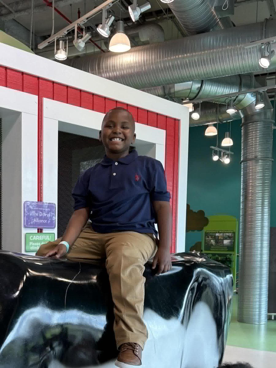 ApelahInc's tweet photo. May is #NationalFosterCareMonth. Get inspired by reading how a foster care provider's Valentine's Day introduction to a seven-year-old started an adoption journey. https://t.co/uAjBiszPJ5 https://t.co/lQT16S1XG2