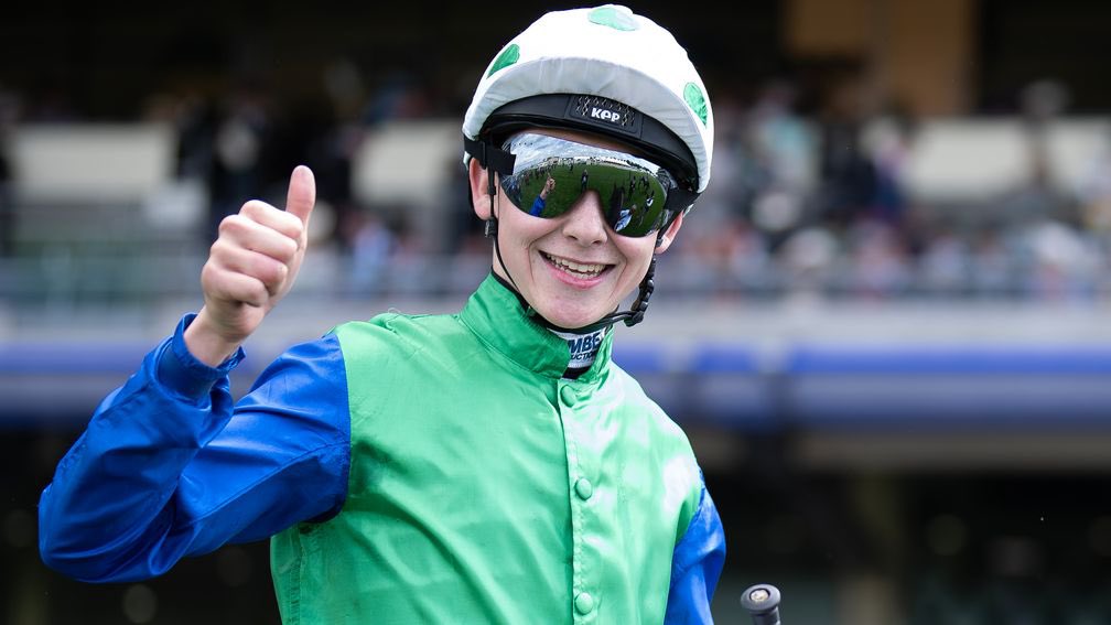 Racing Tips tweet media