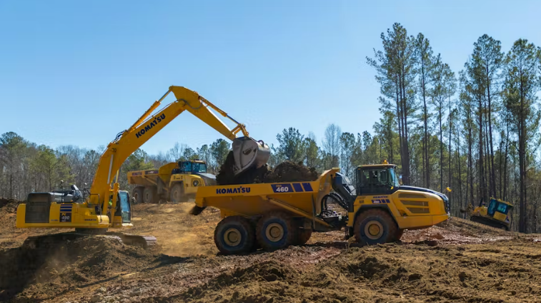 ConstructionEqt's tweet photo. More tons. Less fuel. Same tough jobs. Komatsu North America just dropped the HM460-6 ADT — packing 46.3-ton payload, smarter traction control, and a new high-output powertrain. Built for mud, grades, and long haul days. https://t.co/6Nis1MvSq9 https://t.co/gzfOwNAd6s